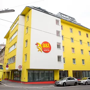 Albergue A&t &