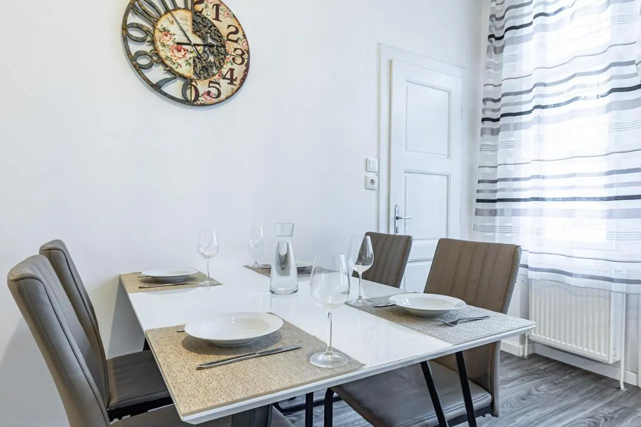 Christiano Apartments - Villa Schoenbrunn Vienna