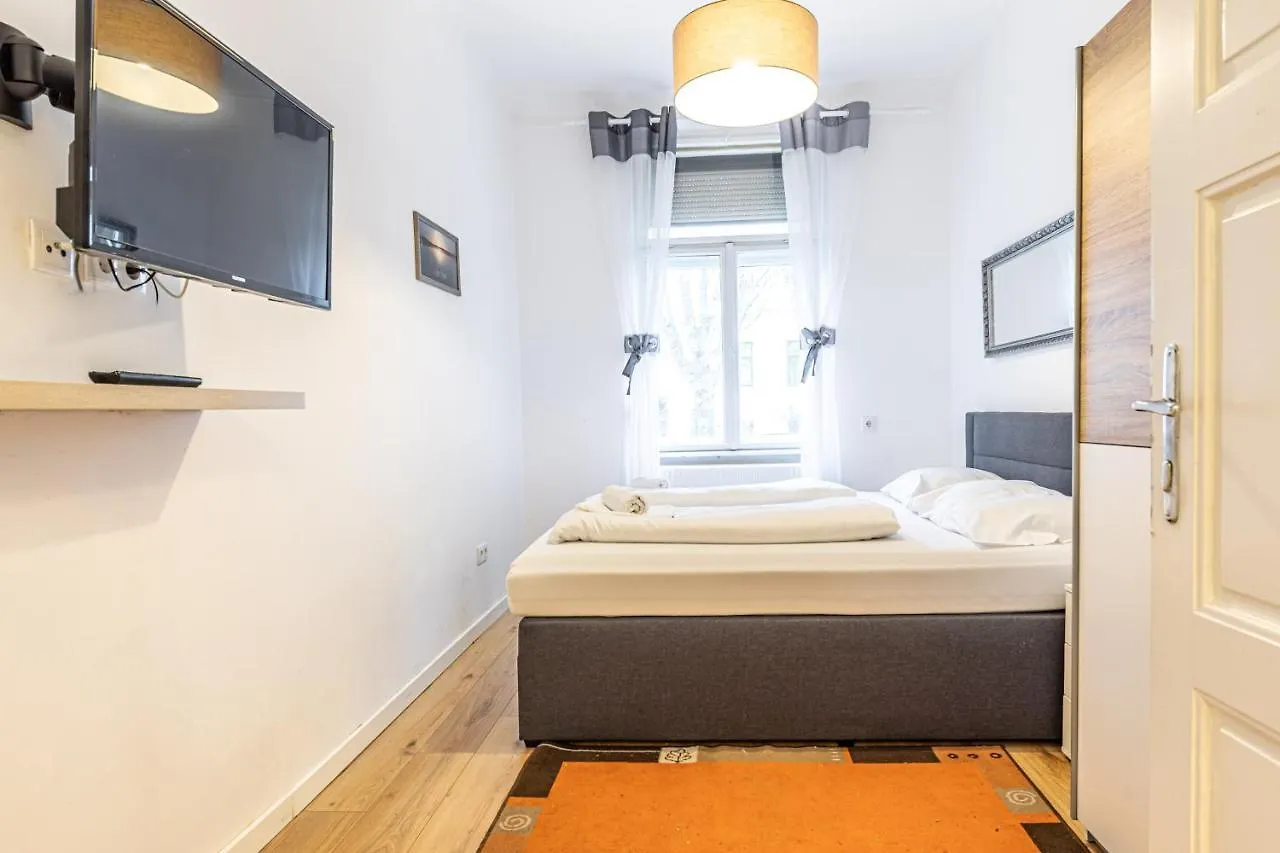 Christiano Apartments - Villa Schoenbrunn Vienna